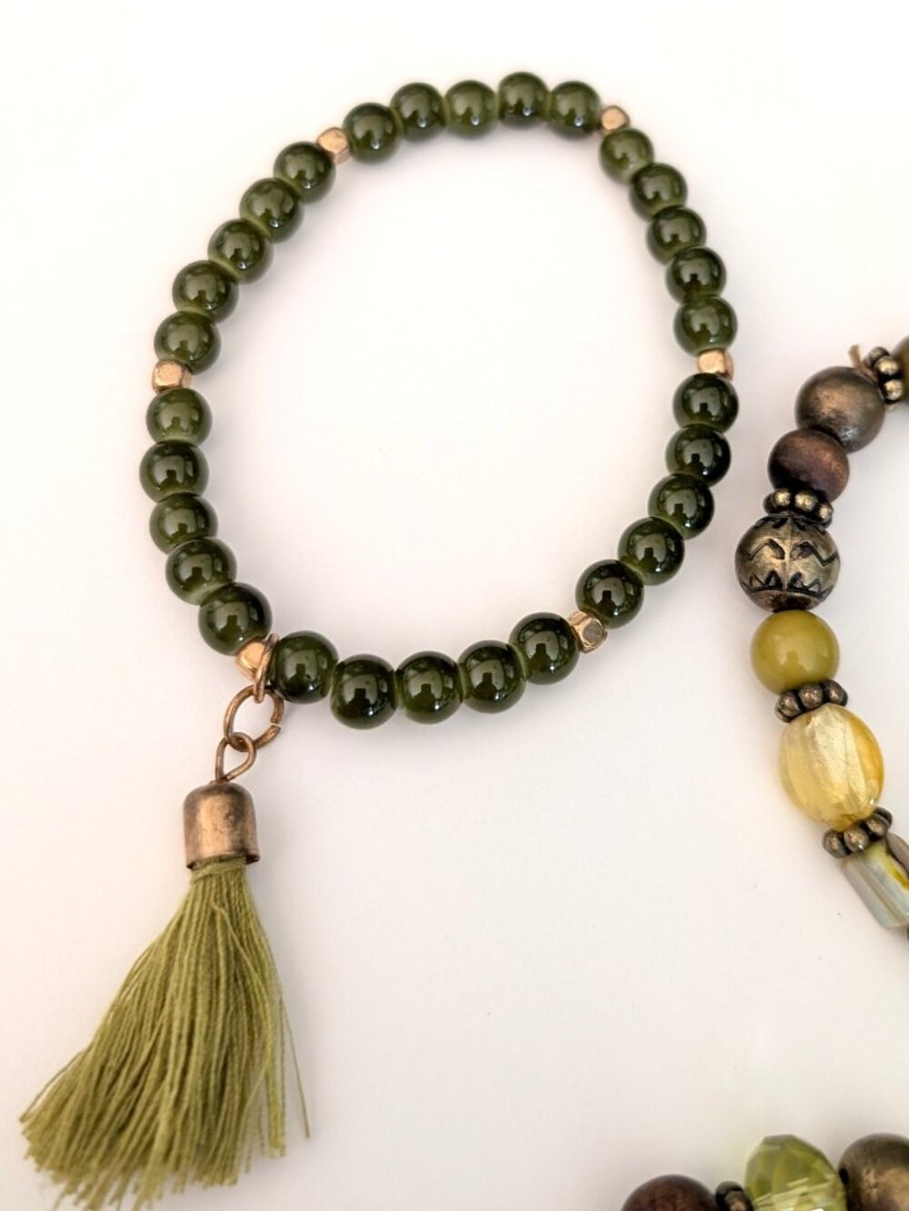 Bundle of 4 stacking/layering green tones stretch bracelets - Picture 8 of 10
